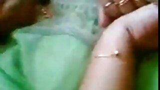 સંપૂર્ણ ગળામાં બ્લોજોબ